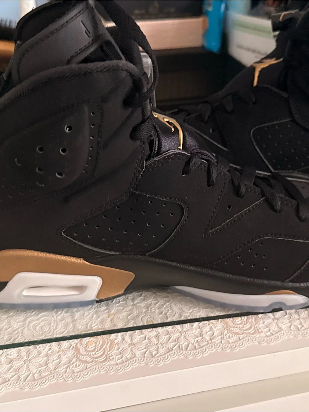 Air Jordan Retro Black & Metallic Gold Sneakers DMP 6s sz 9